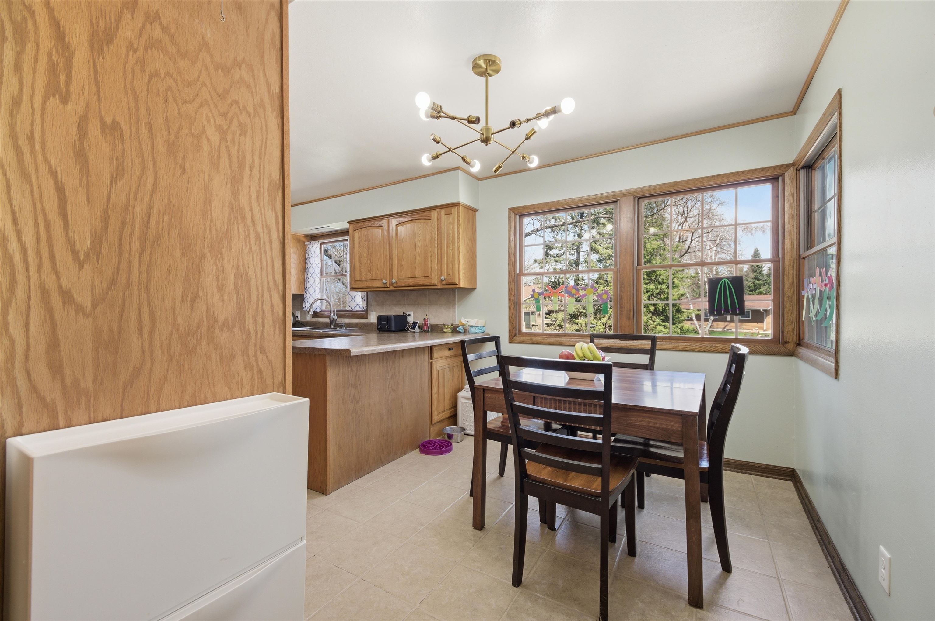 810 Laird Street Marshfield, WI 54449 - Photo 3 of 47