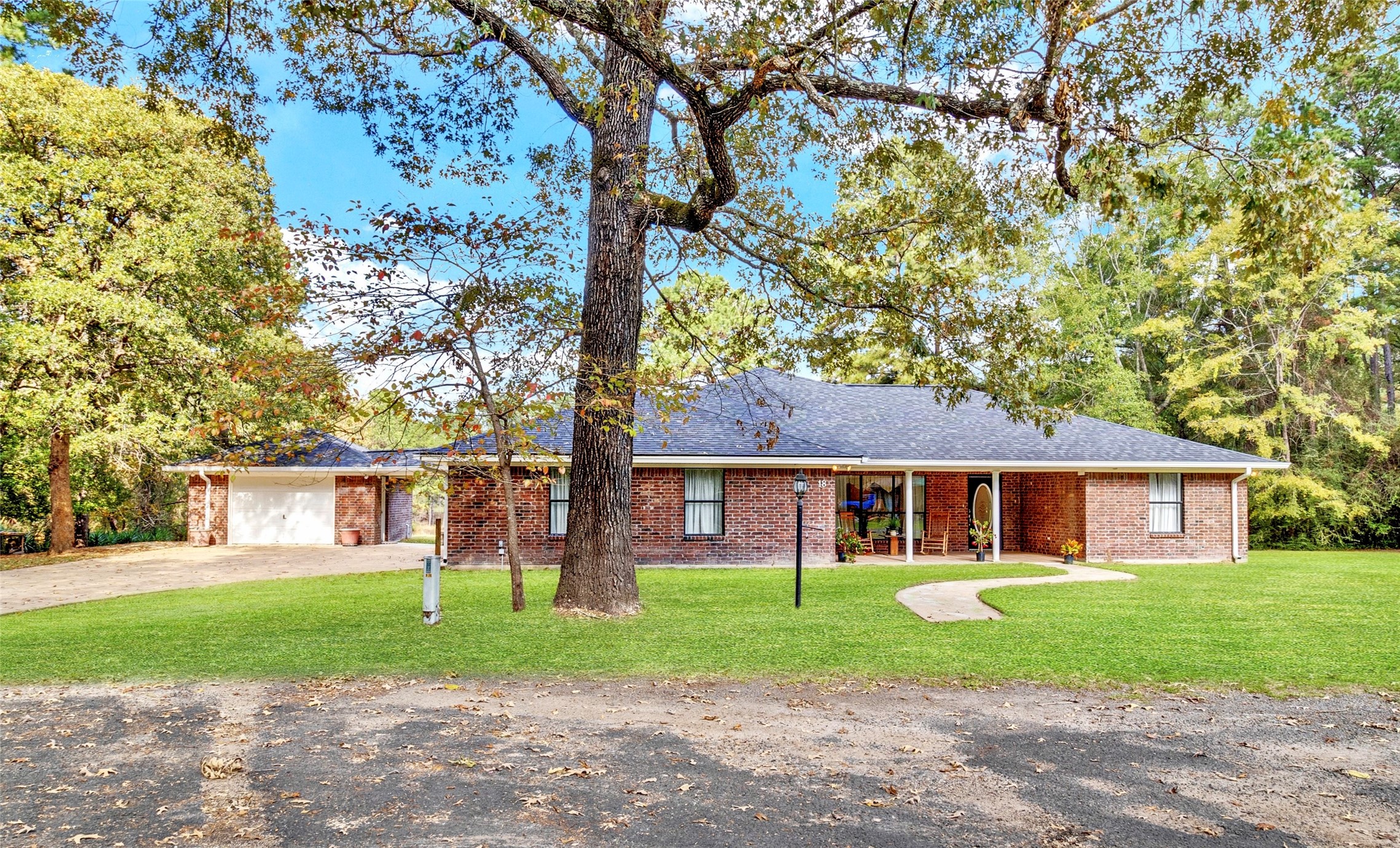 Welcome to 184 Birch, your dream home come true!