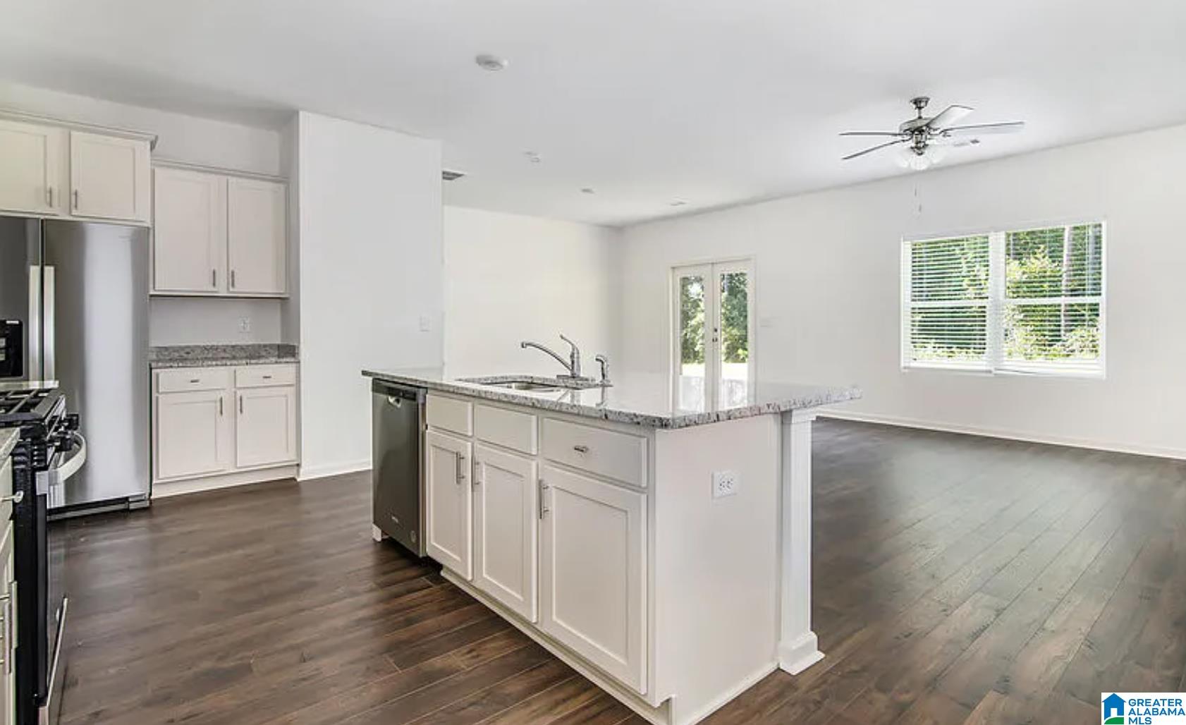 203 Chelsea Park Road Chelsea, AL 35043 - Photo 2 of 20