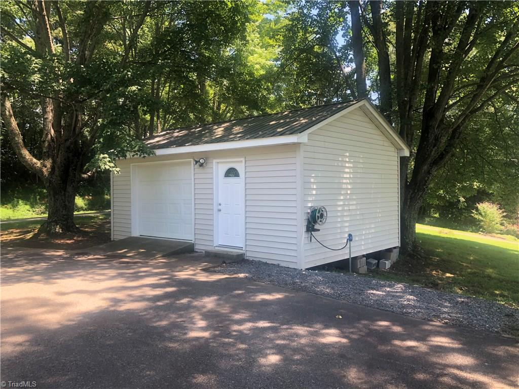 1419 Old Winston Road Pinnacle, NC 27043 - Photo 22 of 29 Work shop and garage storage building