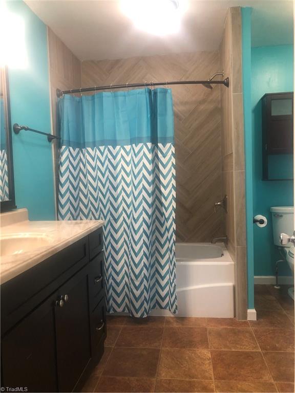 1419 Old Winston Road Pinnacle, NC 27043 - Photo 9 of 29 Full Bath on the main floor.