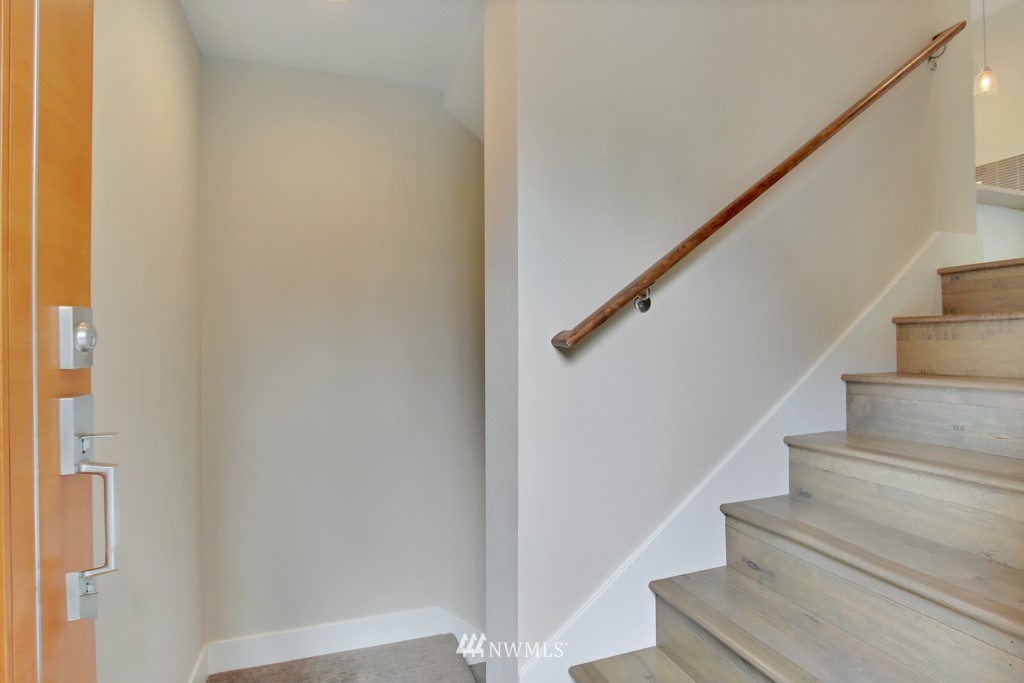 312 South 47th Street, Unit A Renton, WA 98055 - Photo 3 of 20 Gallery Image 3