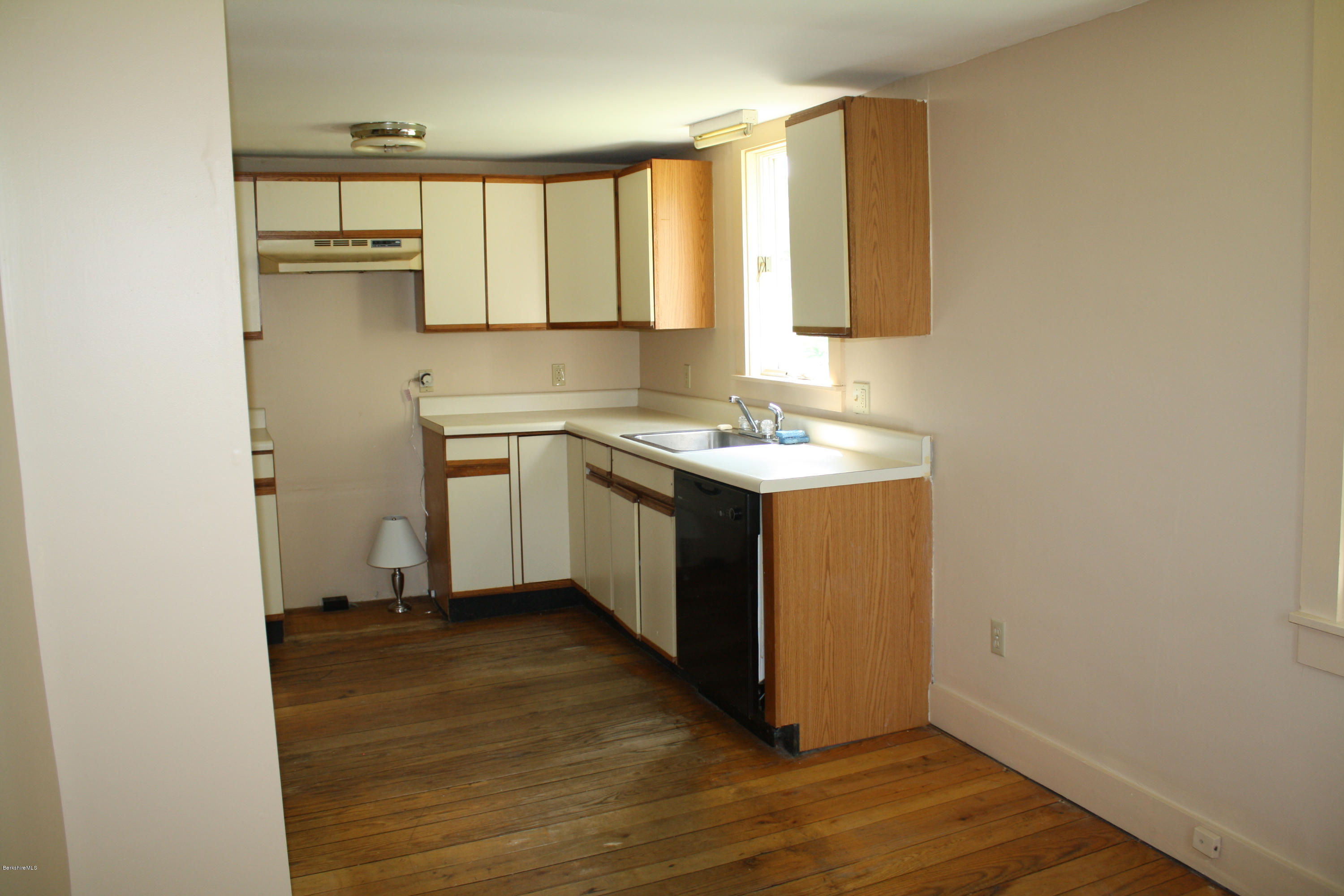 91 County Road New Marlborough, MA 01230 - Photo 6 of 9 Kitchen