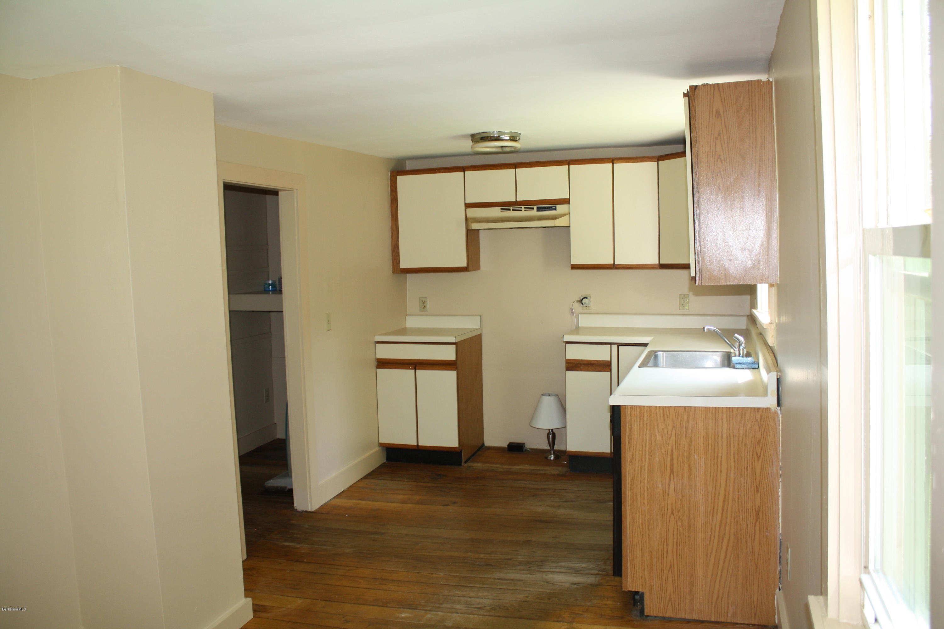 91 County Road New Marlborough, MA 01230 - Photo 7 of 9 Kitchen
