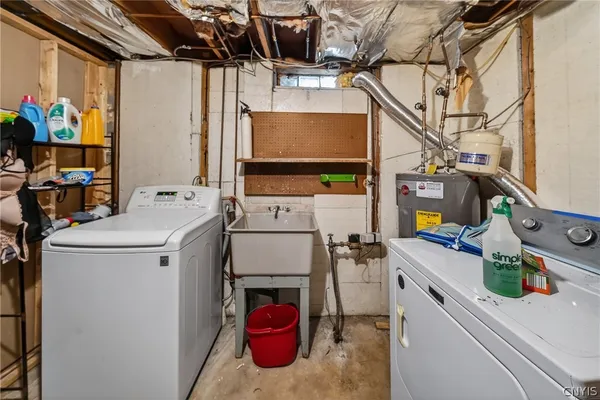 $184,900 | 4312 Candlelight Lane, Clay, NY 13090