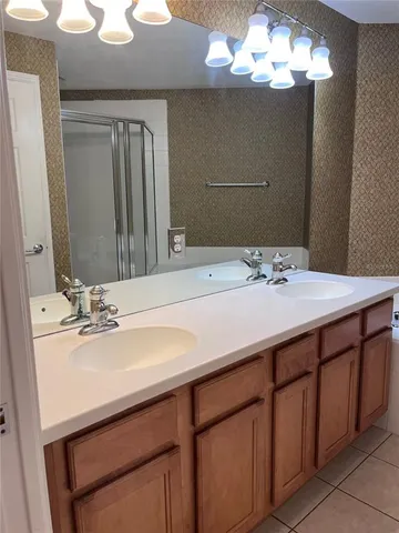 $2,400 | 2066 Carriage Lane, Clearwater, FL 33765