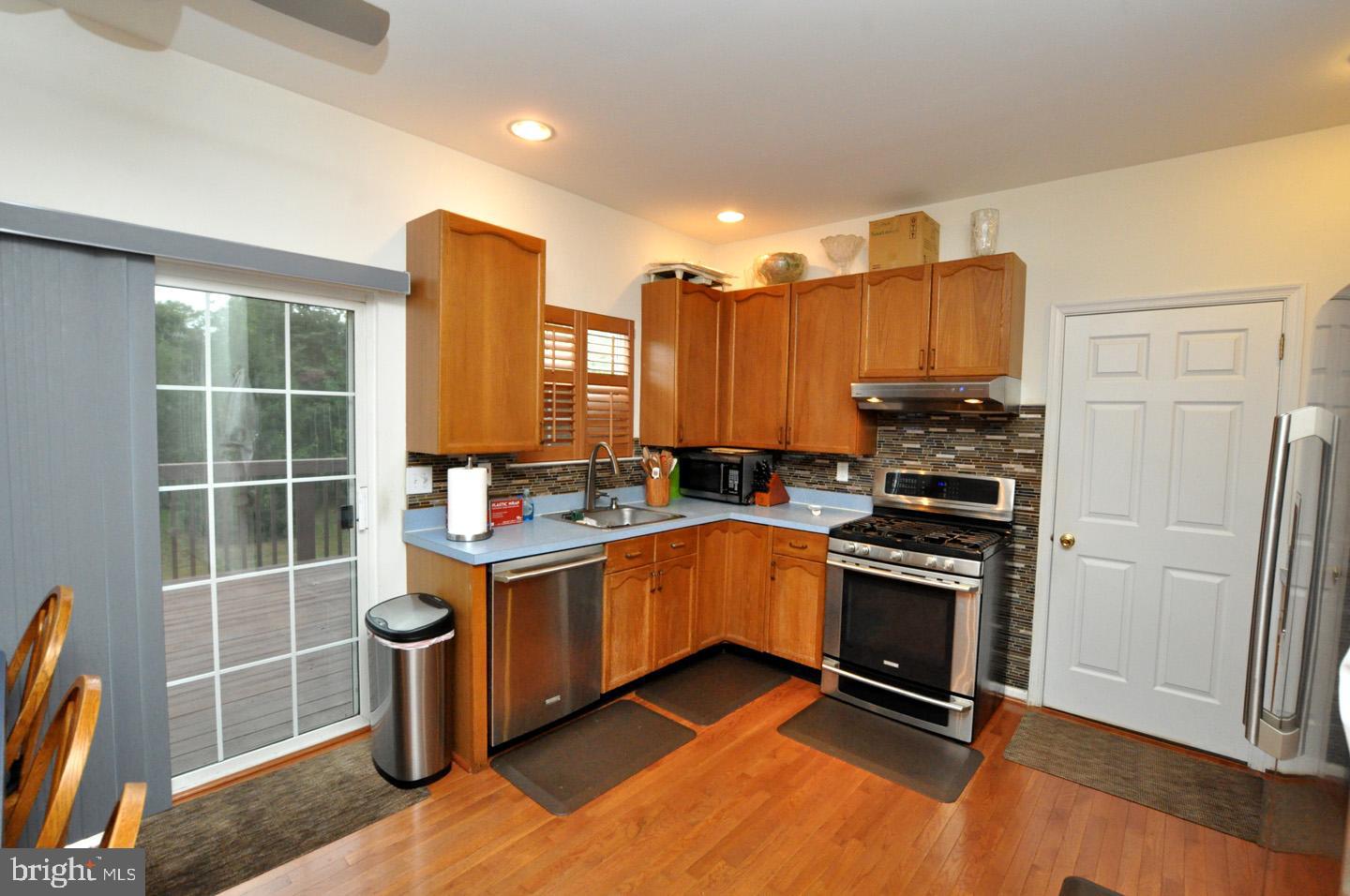 45 Windingbrook Road Bordentown, NJ 08505 - Photo 11 of 28 Kitchen