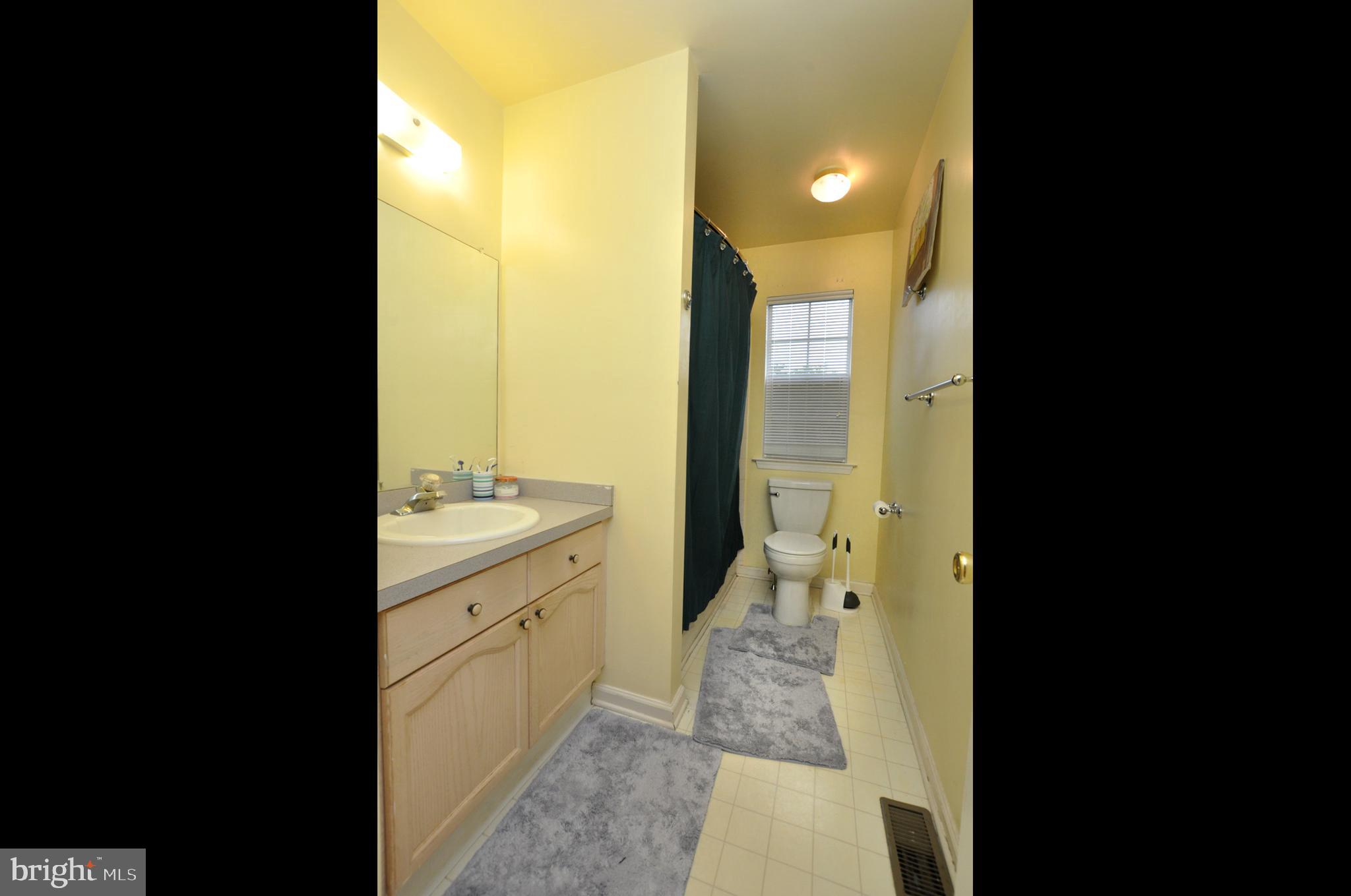 45 Windingbrook Road Bordentown, NJ 08505 - Photo 26 of 28 Hall full bath 2nd floor