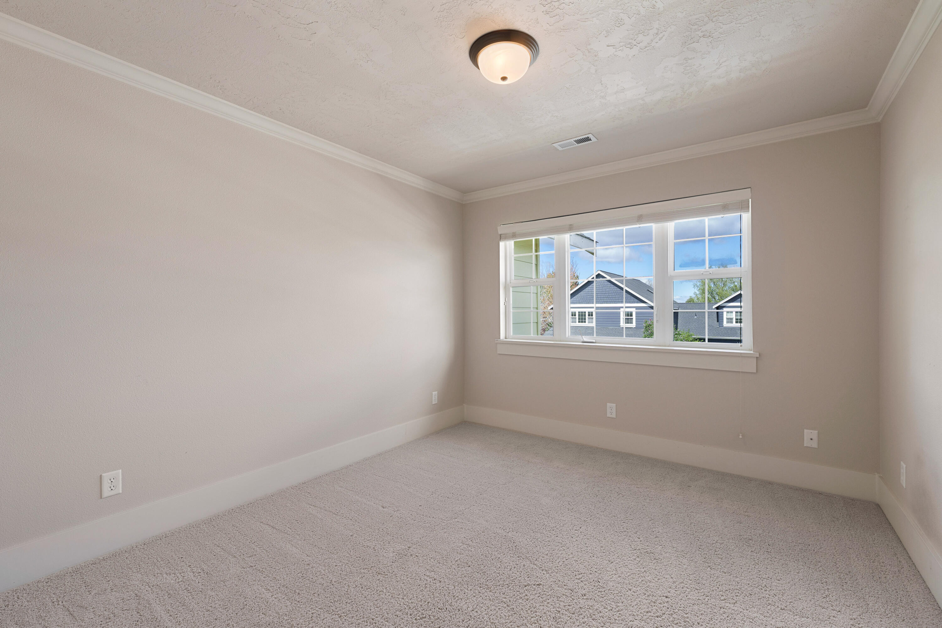 3384 Northeast Wild Rivers Loop Bend, OR 97701 - Photo 28 of 41 Gallery Image 28