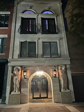 $1,750 | 218 Washington Street, Unit 2, Waukegan, IL 60085