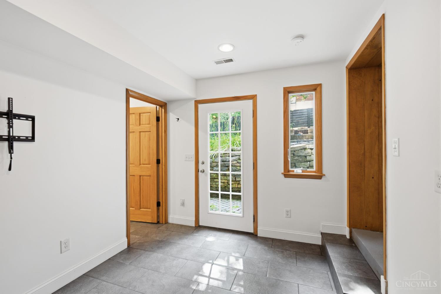 7767 Shawnee Run Road Cincinnati, OH 45243 - Photo 36 of 63