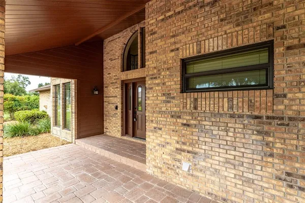 $2,850 | 6151 Silver Oaks Drive, Zephyrhills, FL 33542