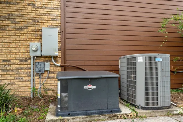 $2,850 | 6151 Silver Oaks Drive, Zephyrhills, FL 33542