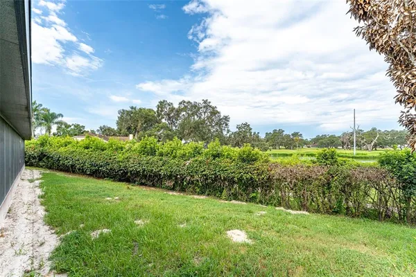 $2,850 | 6151 Silver Oaks Drive, Zephyrhills, FL 33542