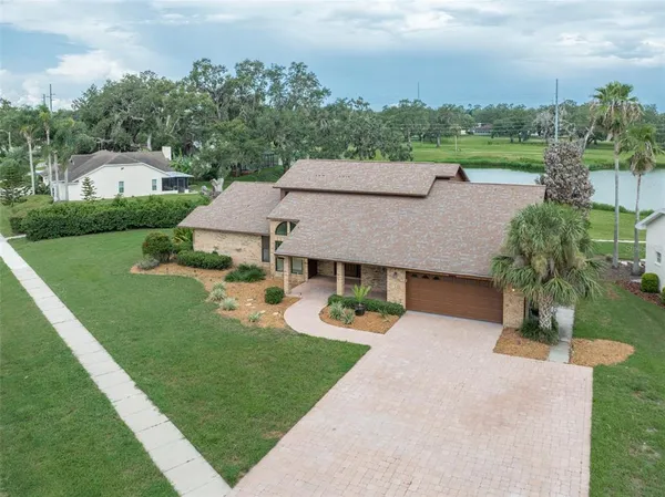 $2,850 | 6151 Silver Oaks Drive, Zephyrhills, FL 33542