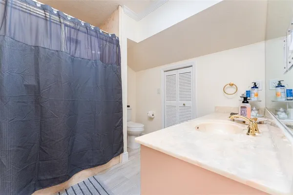 $2,850 | 6151 Silver Oaks Drive, Zephyrhills, FL 33542