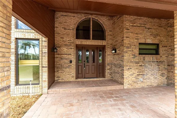 $2,850 | 6151 Silver Oaks Drive, Zephyrhills, FL 33542