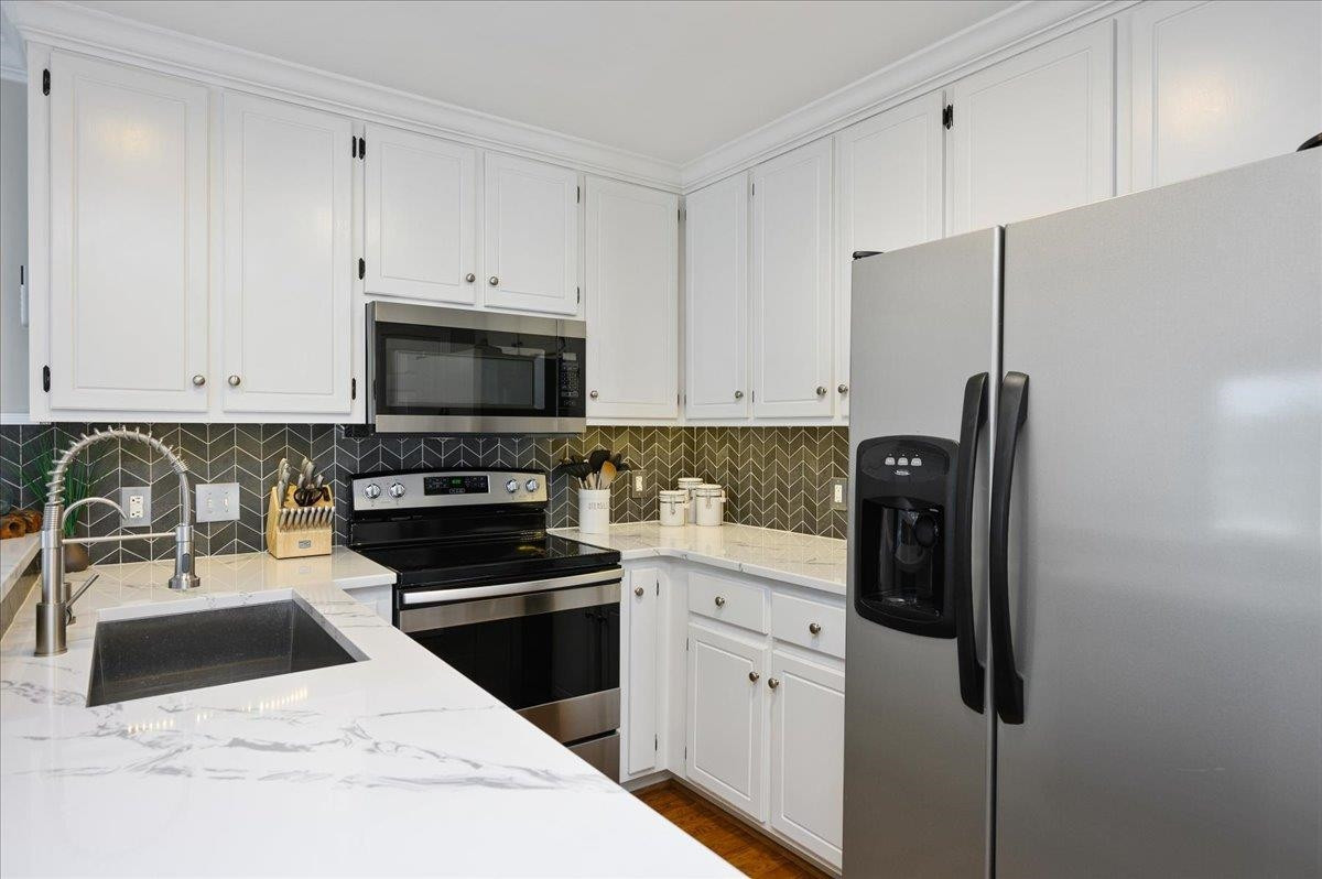 2001 Laurel Valley Way Raleigh, NC 27604 - Photo 9 of 34 Photo 9