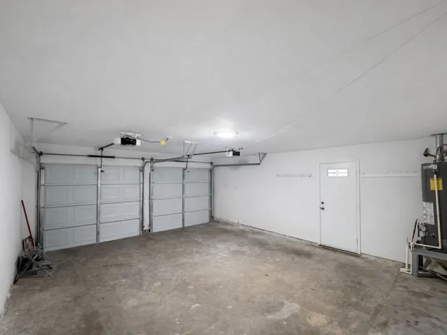 a view of a garage