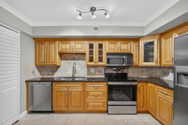 $2,950 | 382 Golfview Road, Unit C, North Palm Beach, FL 33408