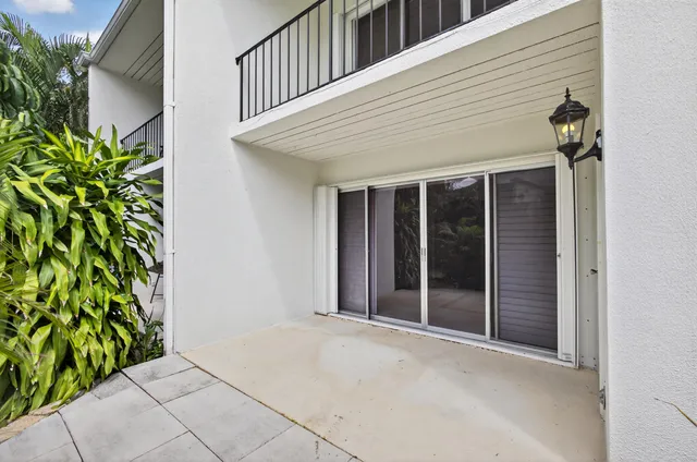 $2,950 | 382 Golfview Road, Unit C, North Palm Beach, FL 33408