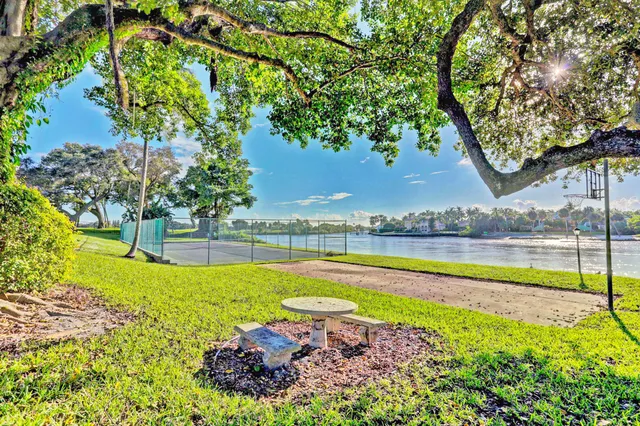 $2,950 | 382 Golfview Road, Unit C, North Palm Beach, FL 33408