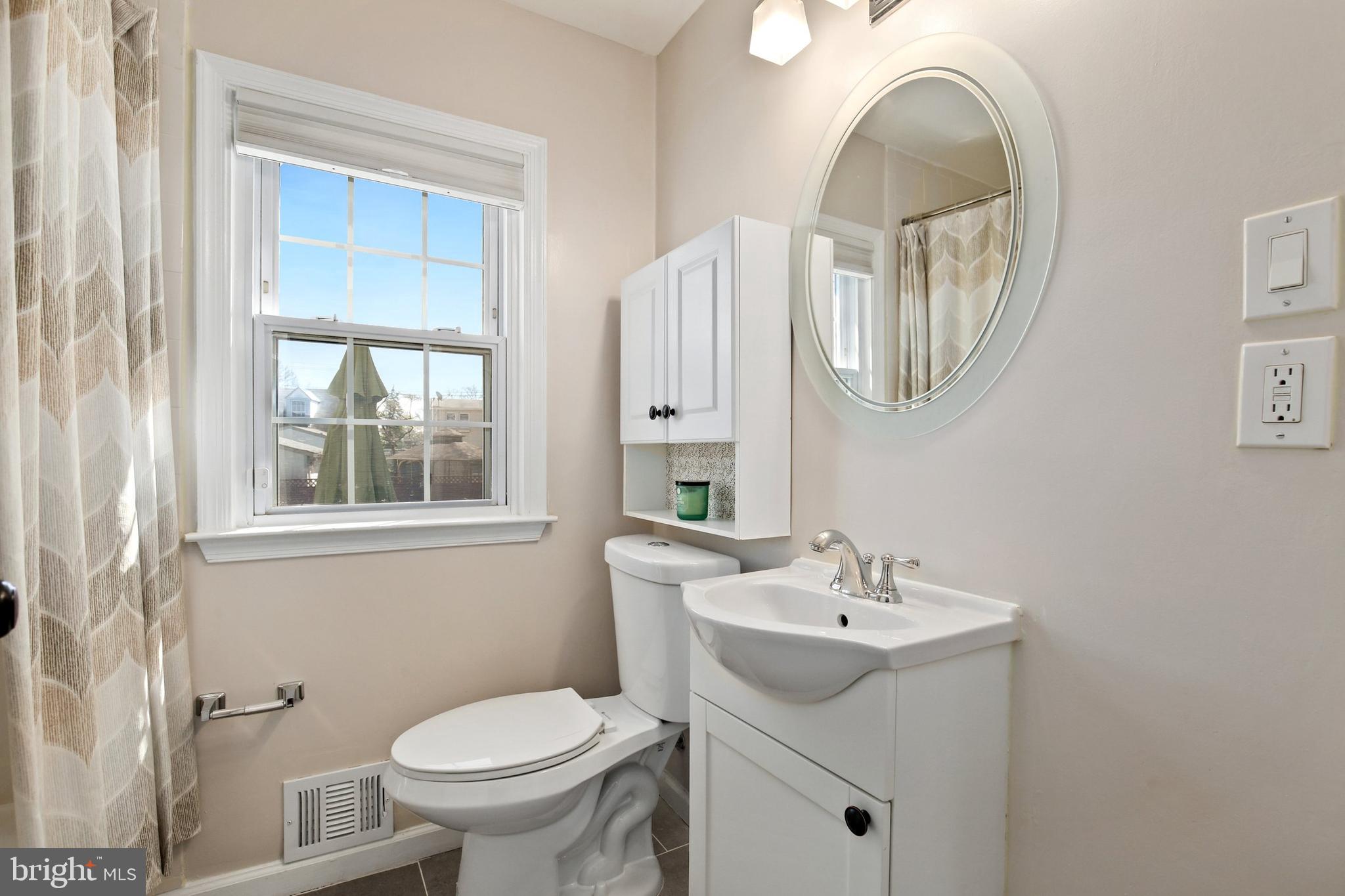 10159 Sutherland Road Silver Spring, MD 20901 - Photo 23 of 54