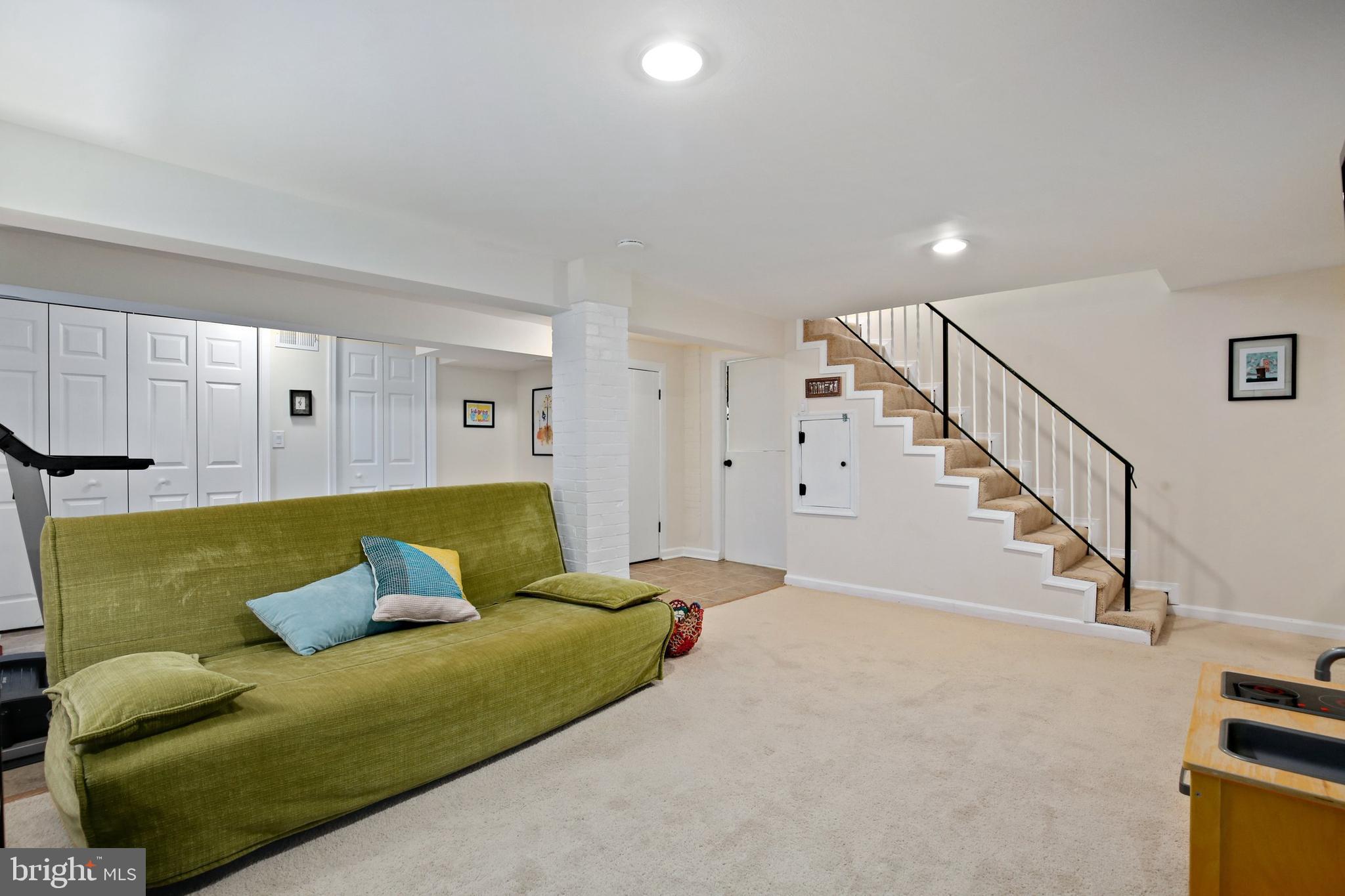 10159 Sutherland Road Silver Spring, MD 20901 - Photo 33 of 54