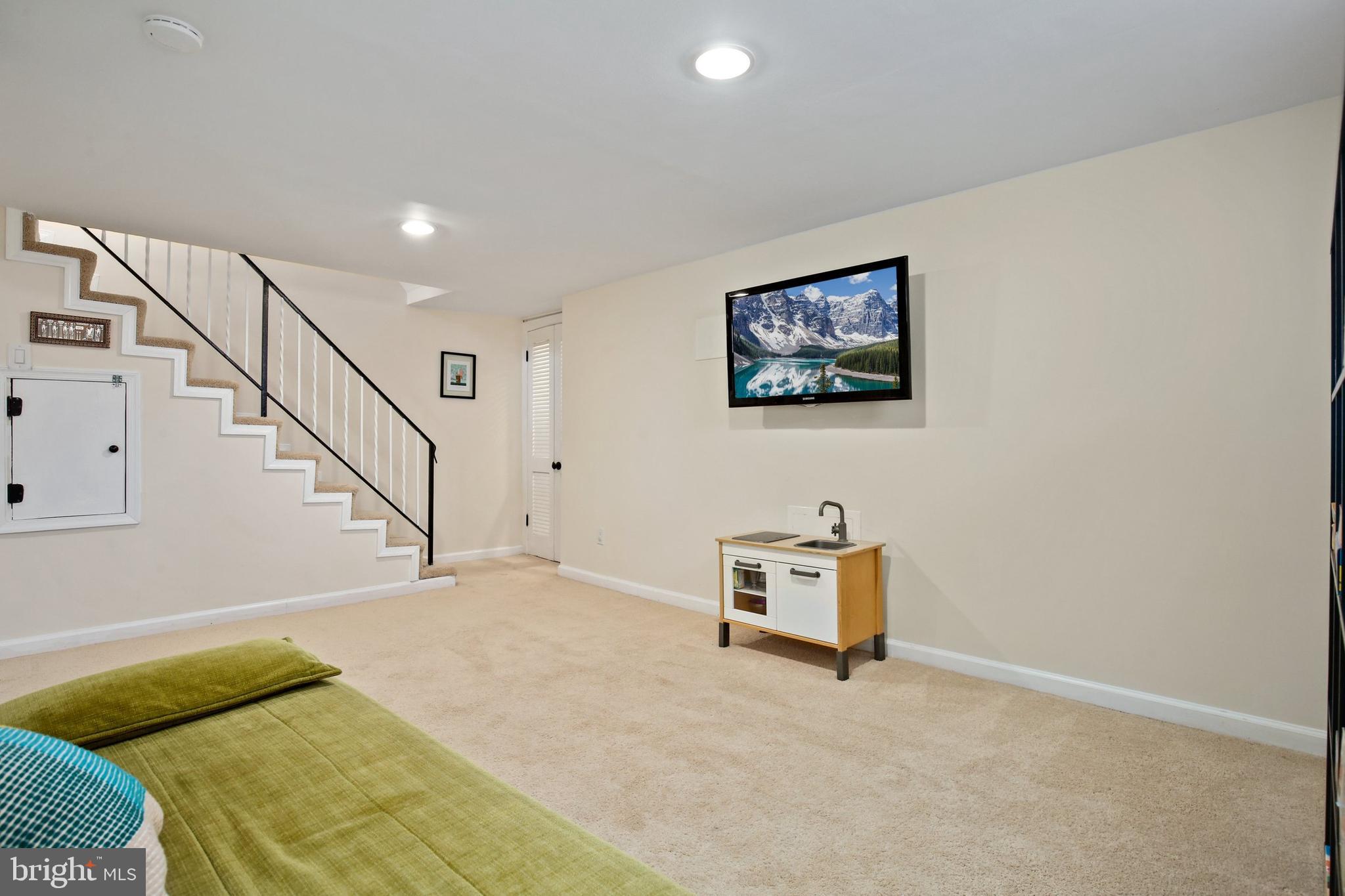 10159 Sutherland Road Silver Spring, MD 20901 - Photo 34 of 54