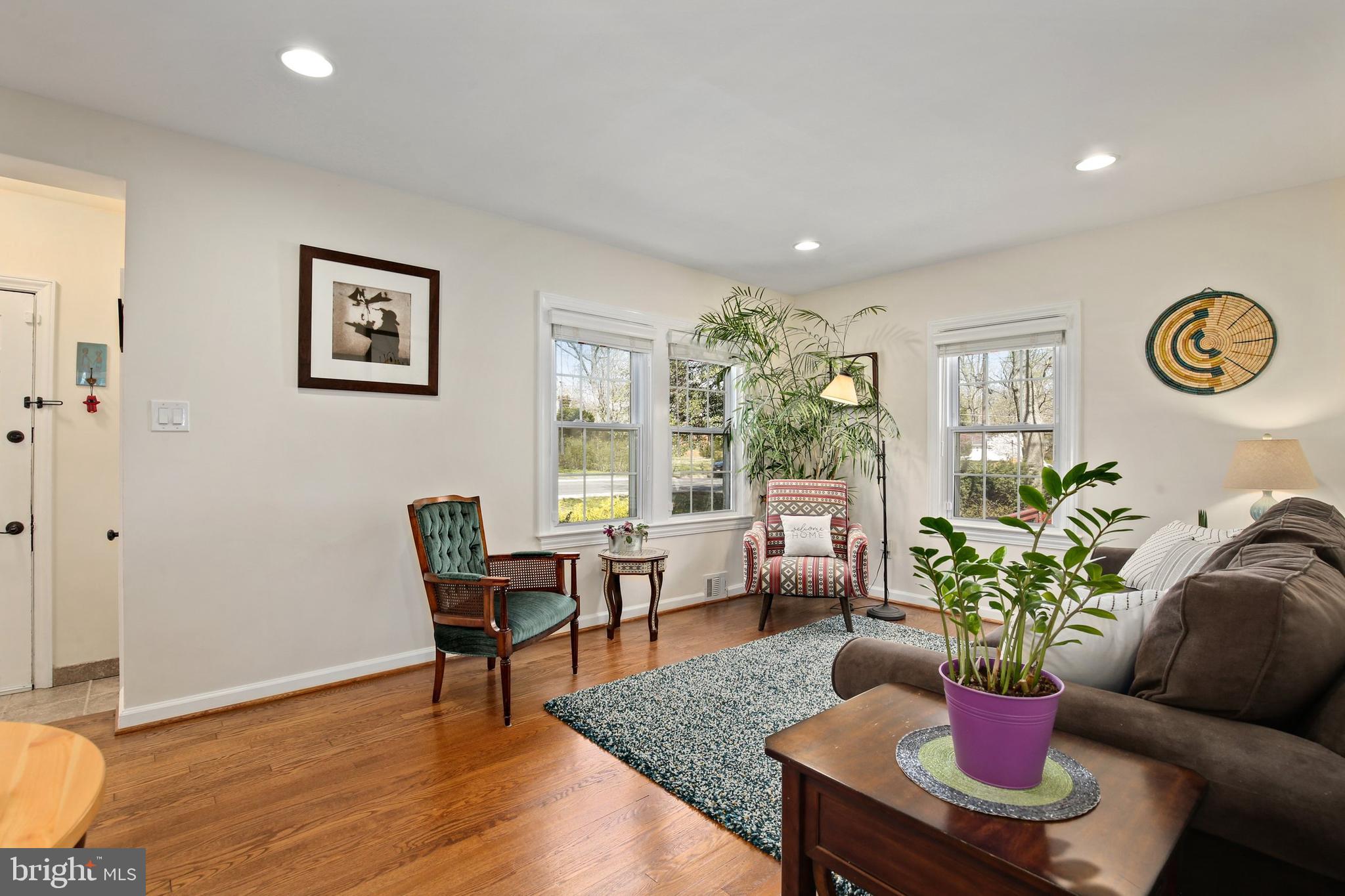 10159 Sutherland Road Silver Spring, MD 20901 - Photo 8 of 54