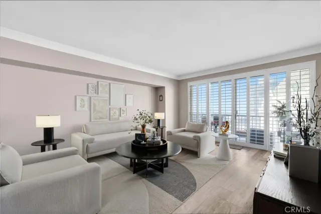 $1,224,990 | 850 East Ocean Boulevard, Long Beach, CA 90802