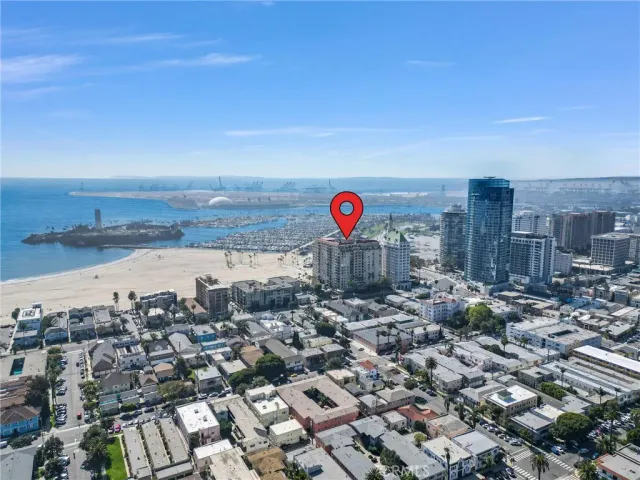 $1,224,990 | 850 East Ocean Boulevard, Long Beach, CA 90802