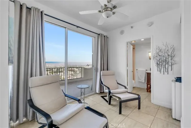 $1,224,990 | 850 East Ocean Boulevard, Long Beach, CA 90802