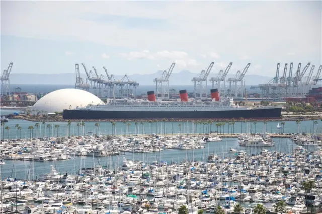 $1,224,990 | 850 East Ocean Boulevard, Long Beach, CA 90802