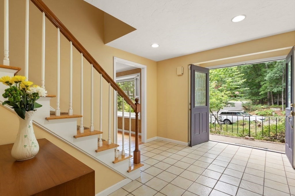 35 Castle Drive Sharon, MA 02067 - Photo 3 of 38