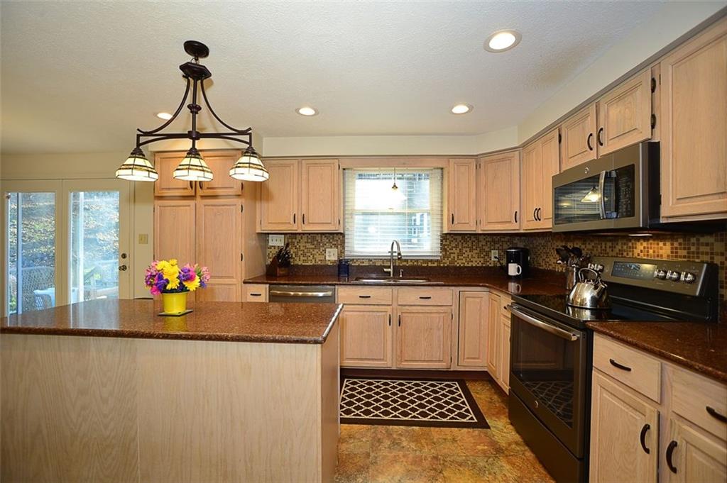 552 Sugar Run Road Eighty Four, PA 15330 - Photo 8 of 25