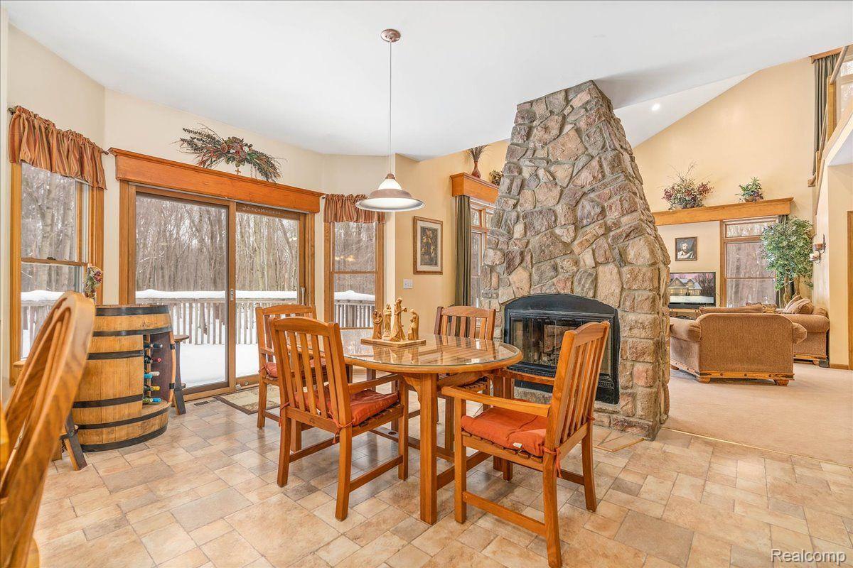 21851 Prince Road Belleville, MI 48111 - Photo 20 of 59 Dining room with view into living room