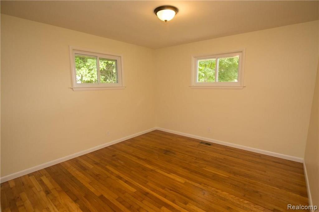 2903 West Auburn Road Rochester Hills, MI 48309 - Photo 22 of 36