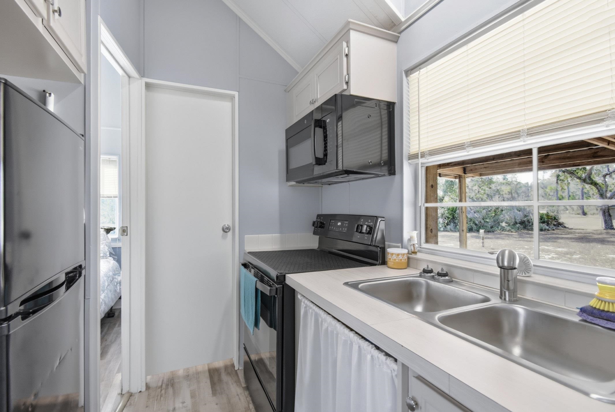 15942 Shell Drive Perry, FL 32348 - Photo 9 of 34