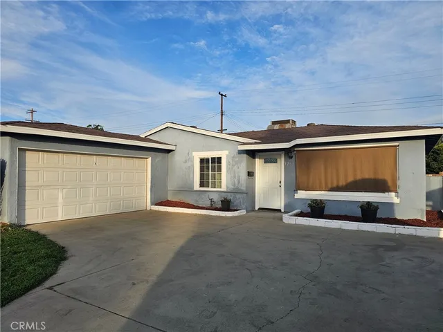 a view of a house with a outdoor space