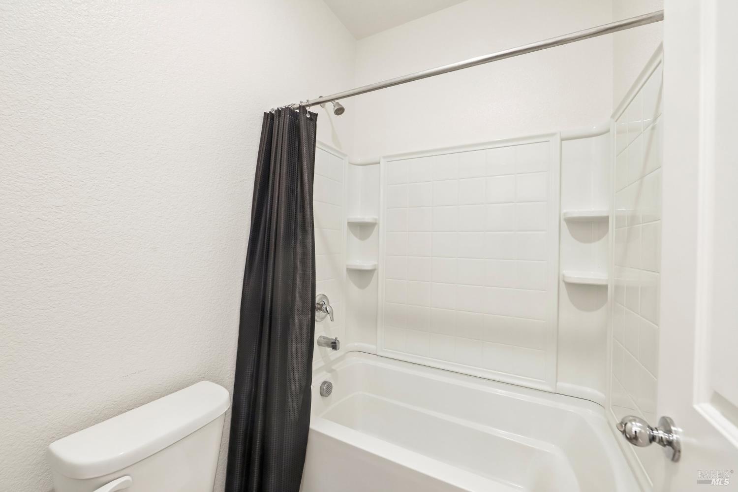 635 Honey Bee Road Dixon, CA 95620 - Photo 15 of 44