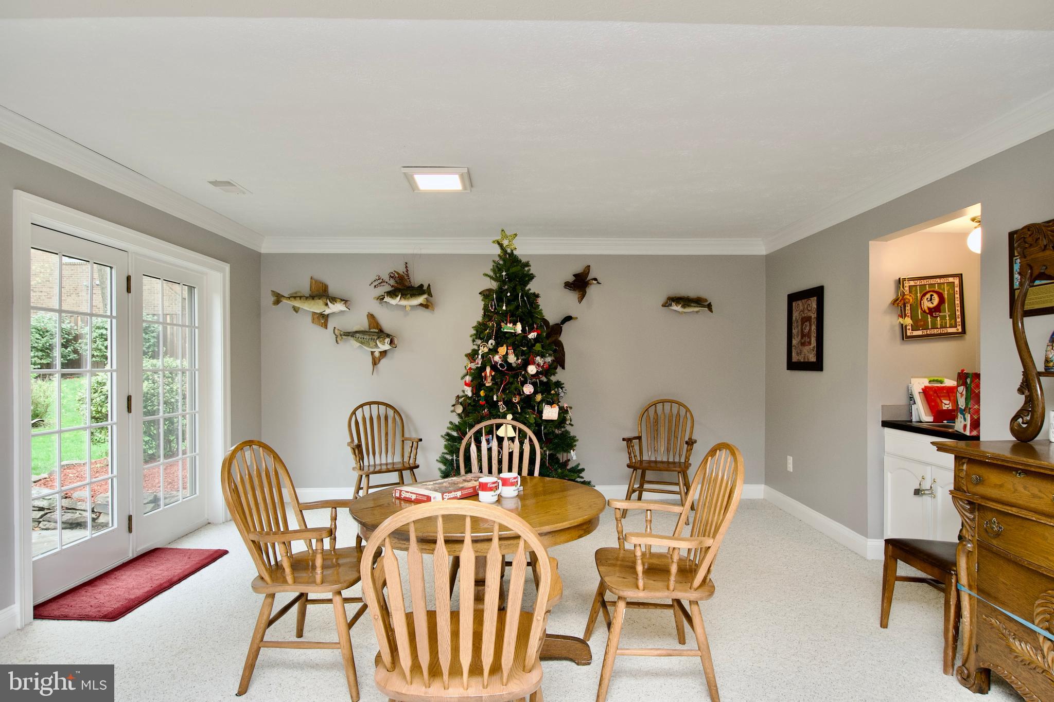 6690 Old Blacksmith Drive Burke, VA 22015 - Photo 35 of 46 a dining room with furniture and window