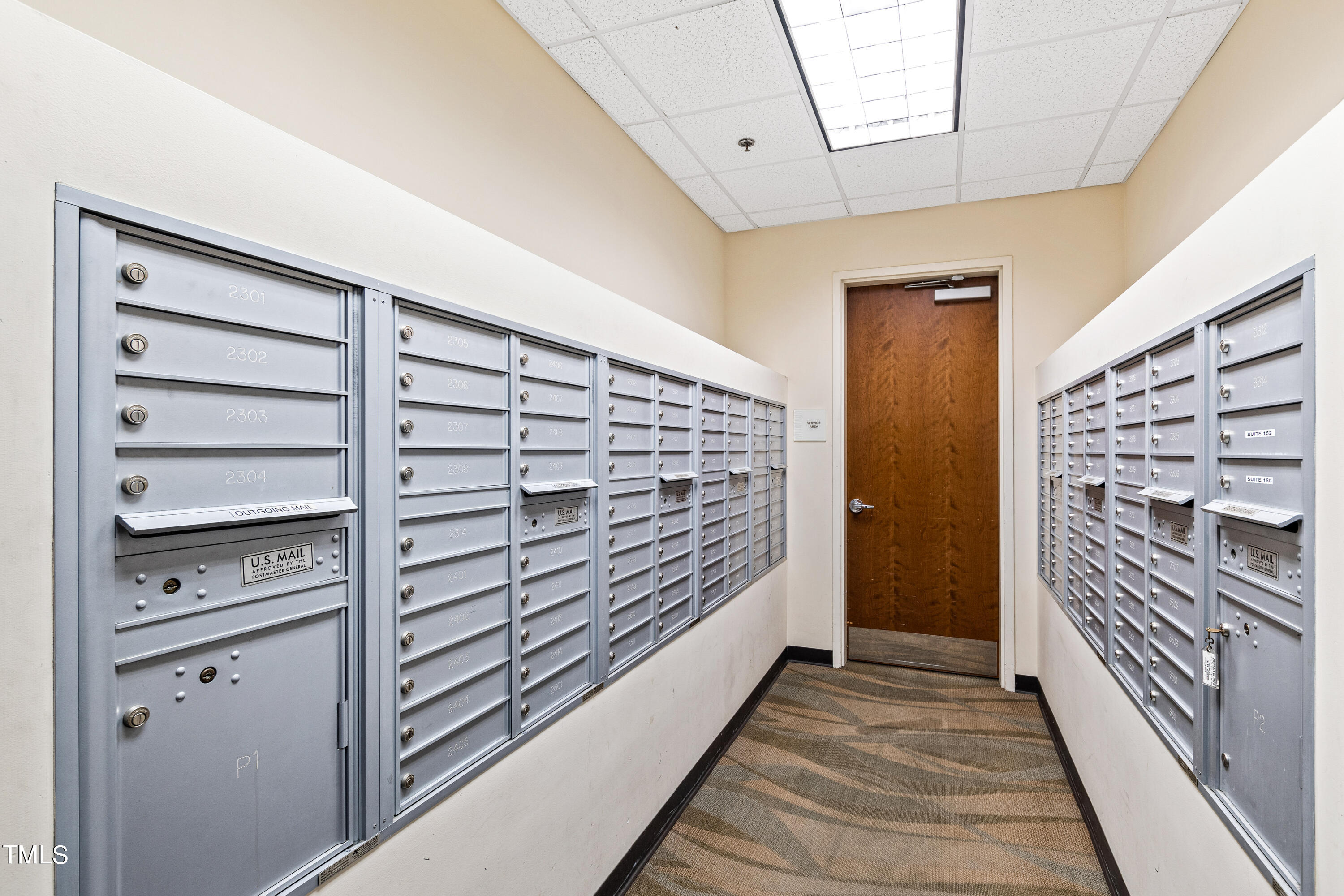 301 Fayetteville Street, Unit 3305 Raleigh, NC 27601 - Photo 58 of 80 a view of walk in closet