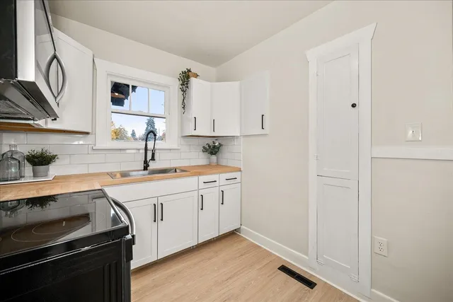 $269,500 | 1903 West Knox Avenue, Spokane, WA 99205