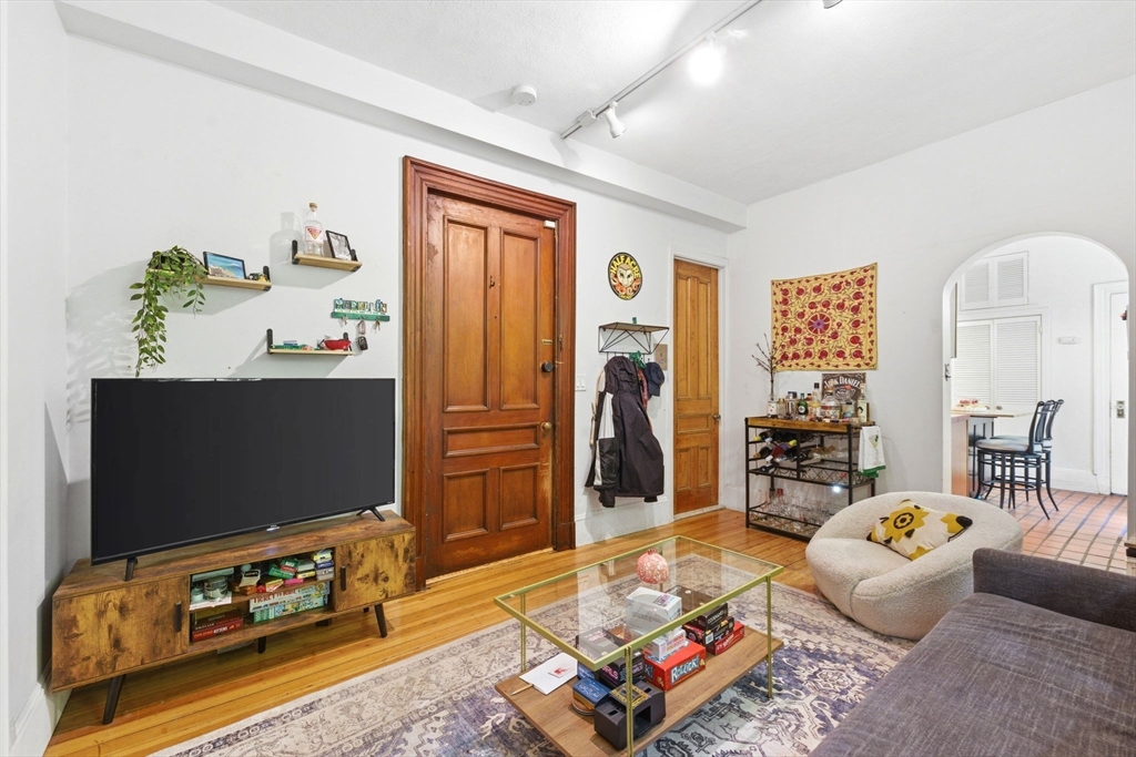 45 Rutland Street, Unit 3 Boston, MA 02118 - Photo 4 of 16