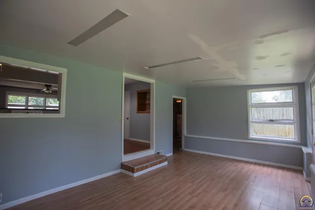 $179,000 | 5518 Southwest Avalon Lane, Topeka, KS 66604