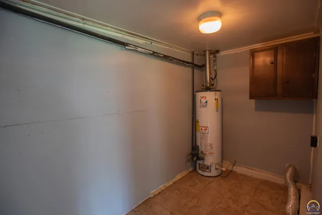 $179,000 | 5518 Southwest Avalon Lane, Topeka, KS 66604