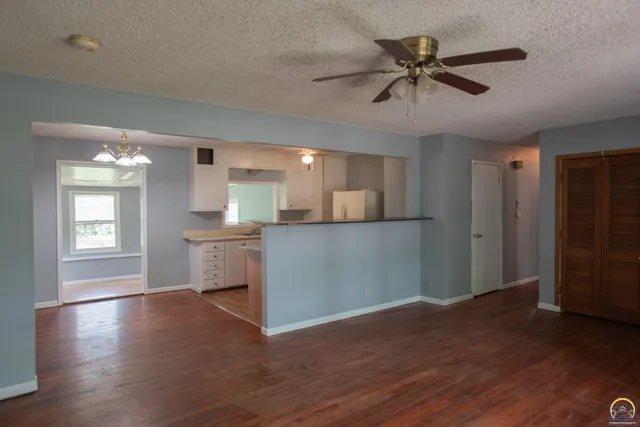 $179,000 | 5518 Southwest Avalon Lane, Topeka, KS 66604