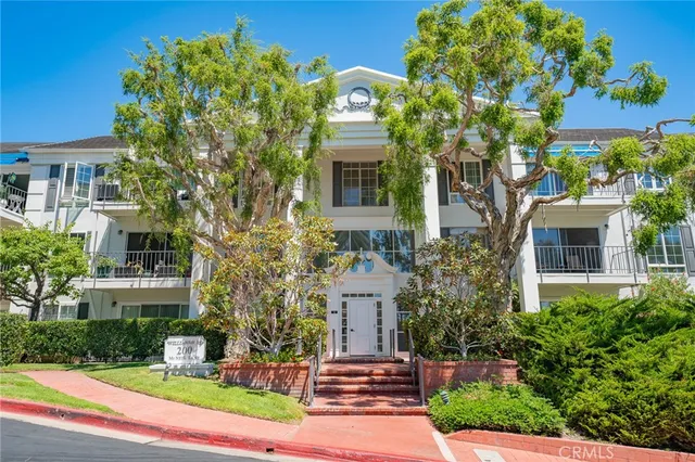 $3,495 | 200 McNeil Lane, Unit 104, Newport Beach, CA 92663