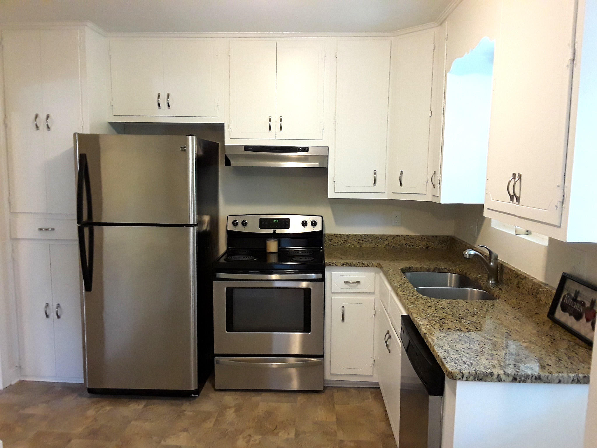 2935 Bolton Road Charleston, SC 29414 - Photo 4 of 25 Your Updated Kitchen!